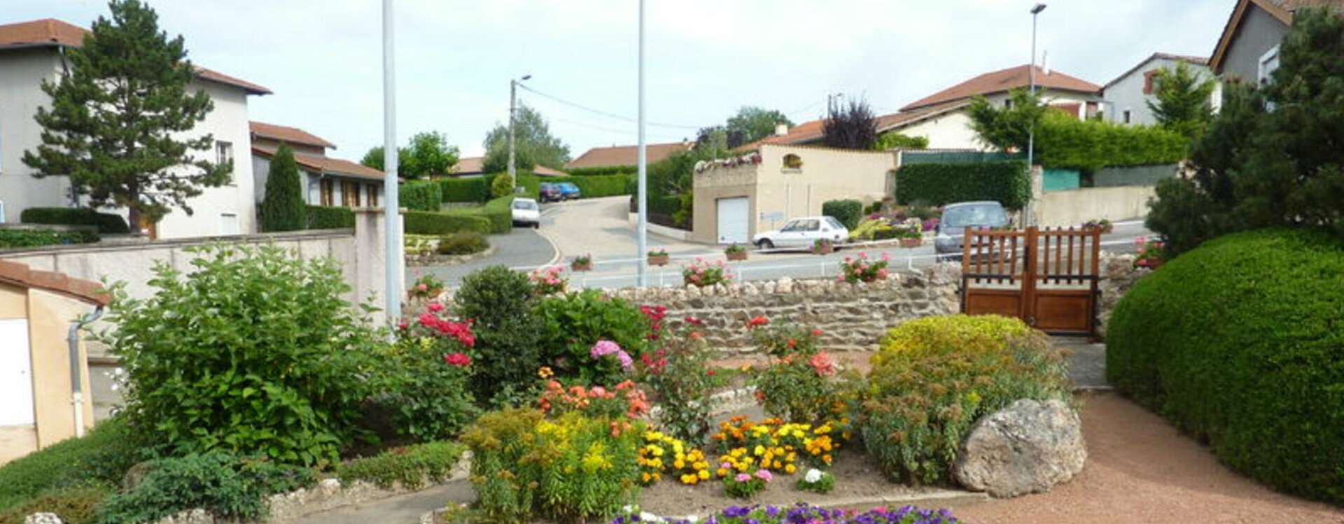 Bienvenue à la Mairie de Montchal dans la Loire